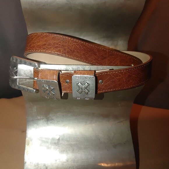 Leather Brown Belt Size 30 Conchos Intricate Silvertone Buckle Canada Vintage - Picture 3 of 6